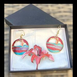 Unbranded  Vintage Enamel Jewelry Set Hummingbird Earrings & Brooch